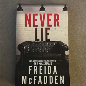 Never Lie by Freida McFadden Book